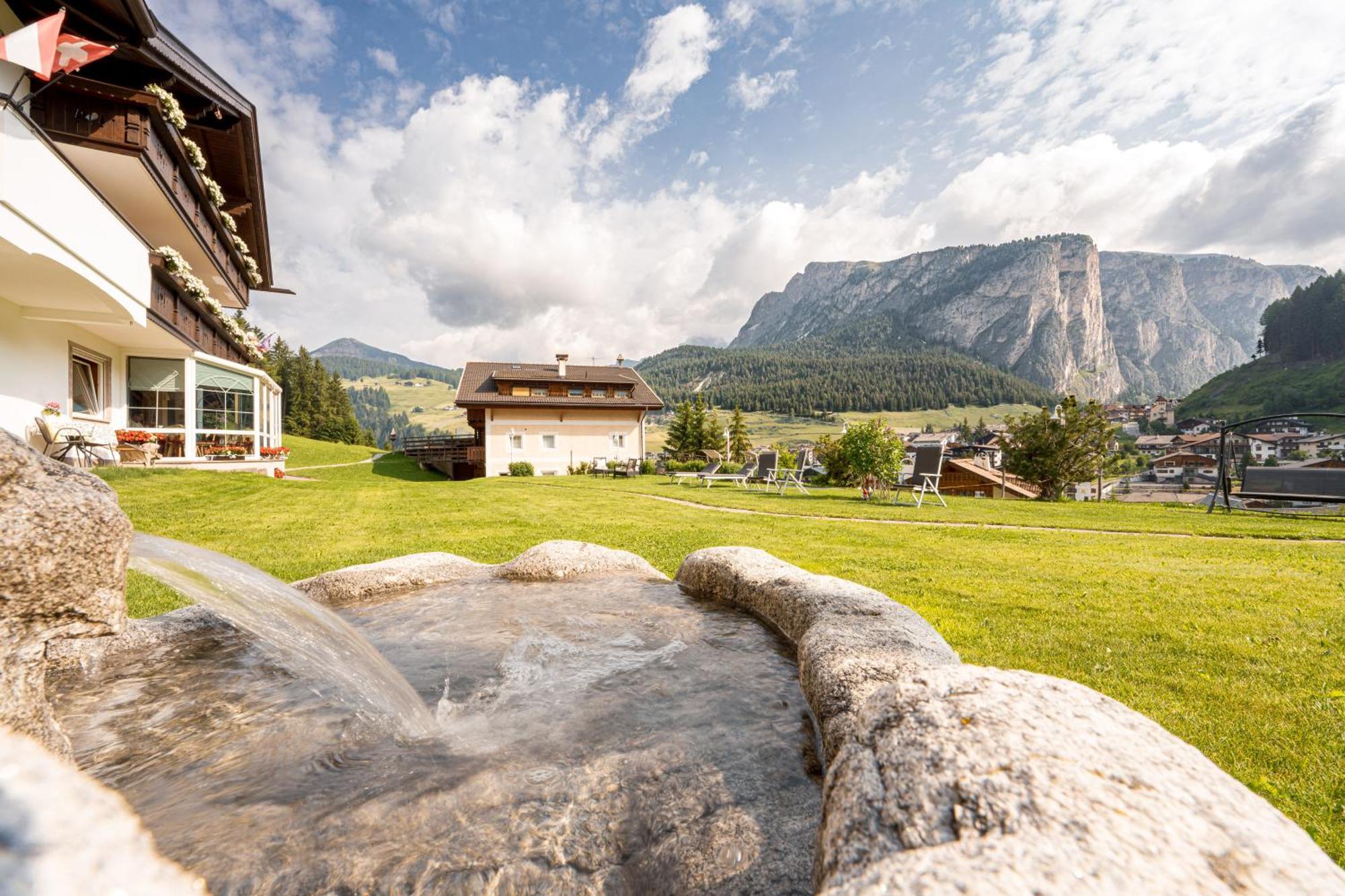 Garni La Bercia Hotel Selva di Val Gardena Exterior foto