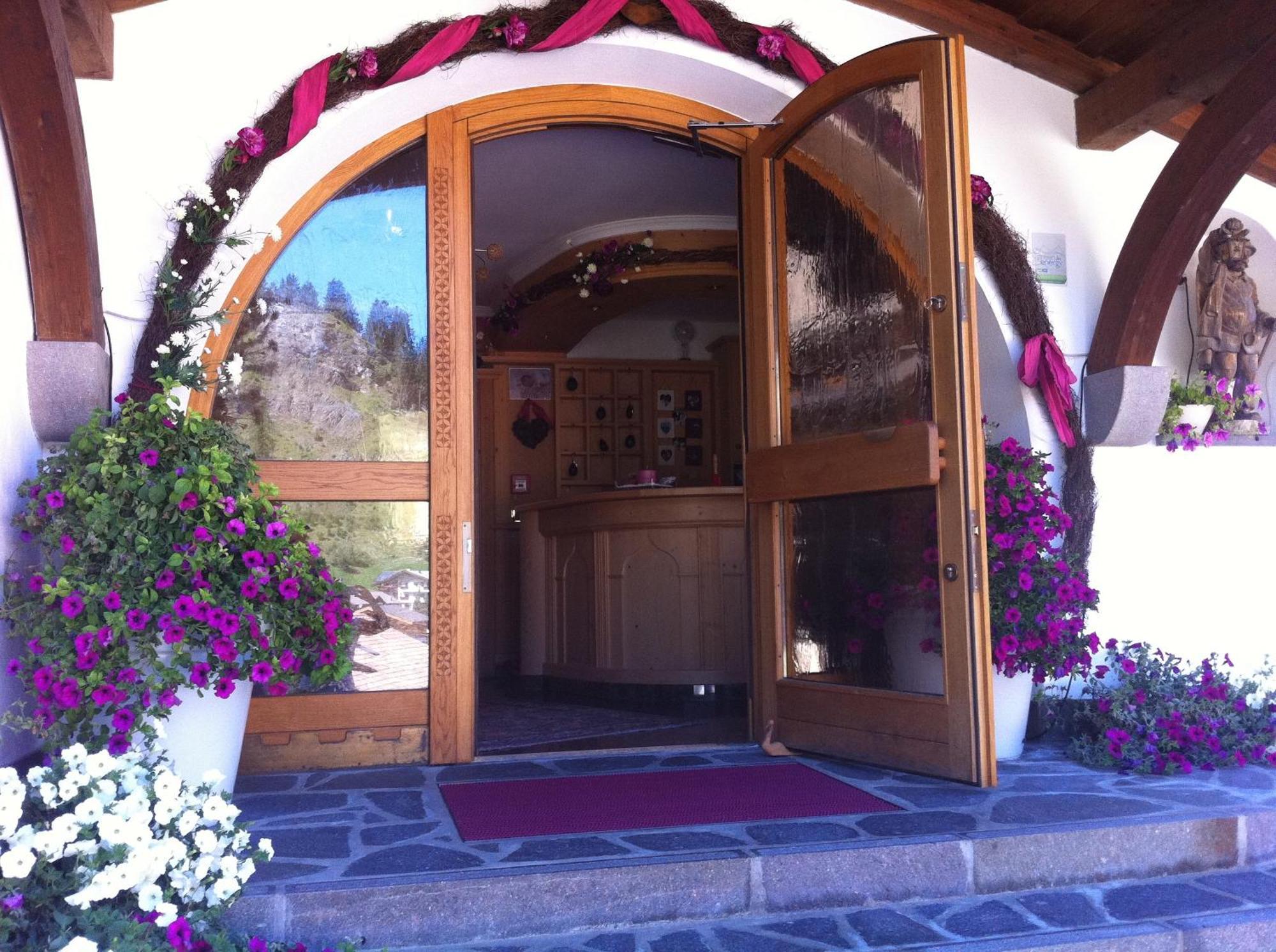 Garni La Bercia Hotel Selva di Val Gardena Exterior foto